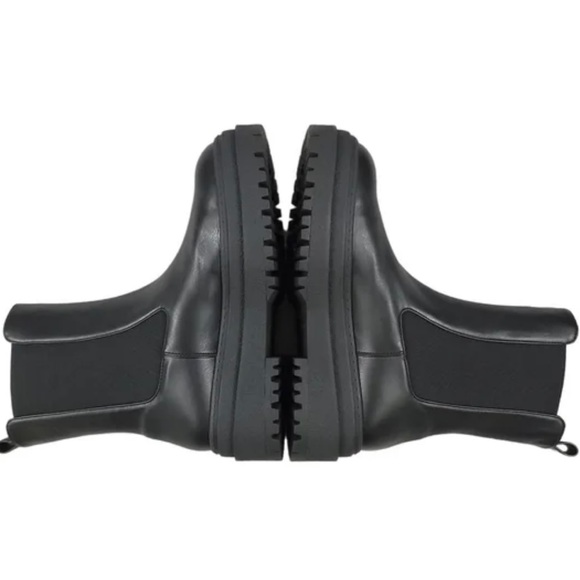 GOOD AMERICAN (Khloe Kardashian) Womens Leather
Chelsea Combat Lug. New… - Picture 4 of 11